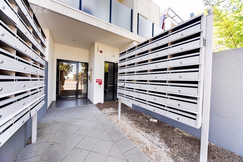 949 Dandenong Road 2