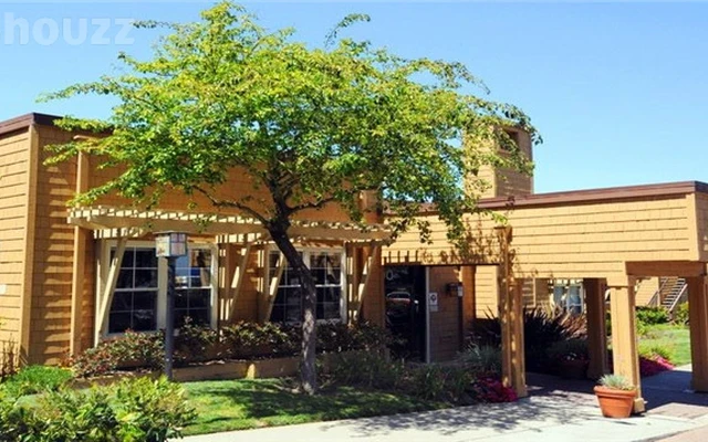 Eaves Daly City 1
