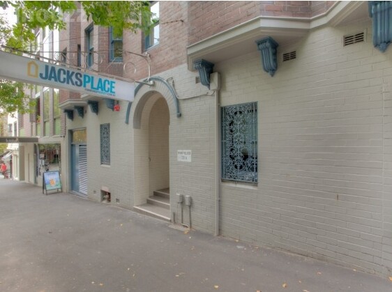 ume Potts Point
