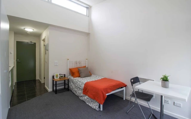 6 Bruce Street 3