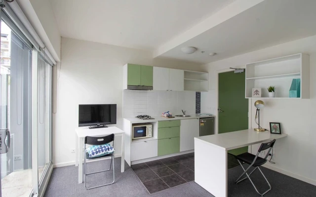 6 Bruce Street 4