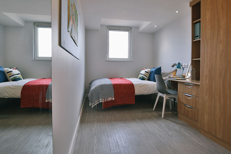 Bronze En Suite Plus