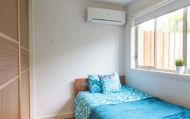 1023 Dandenong Road 3