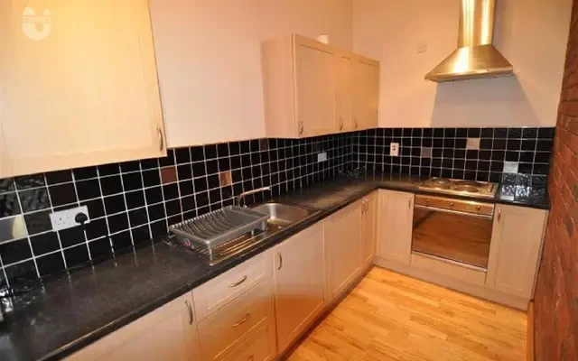 1 bedroom apartment near University of Bradford 4