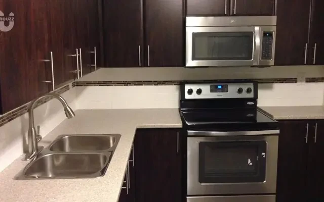 High-quality apartment near McMaster University 2