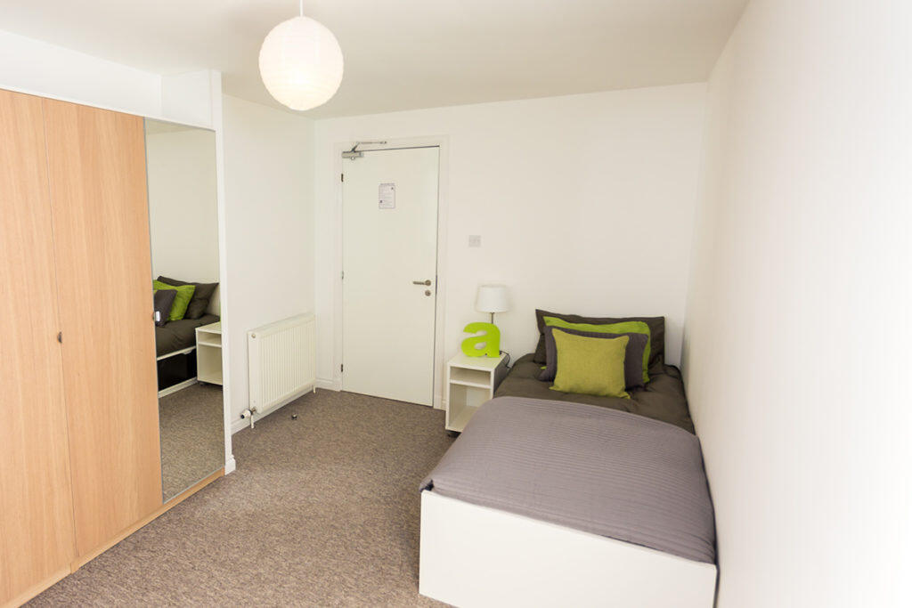Standard - 2 & 3 Bed Flat