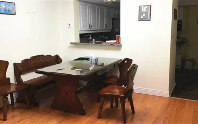 Toronto two bedroom +Den for rent，near subway 1