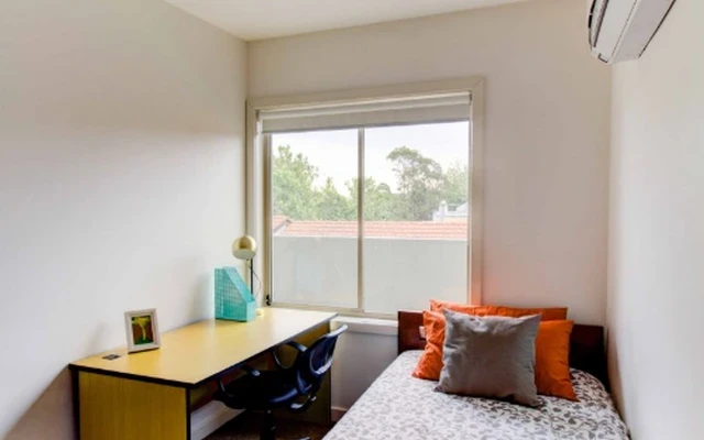 1023 Dandenong Road 1