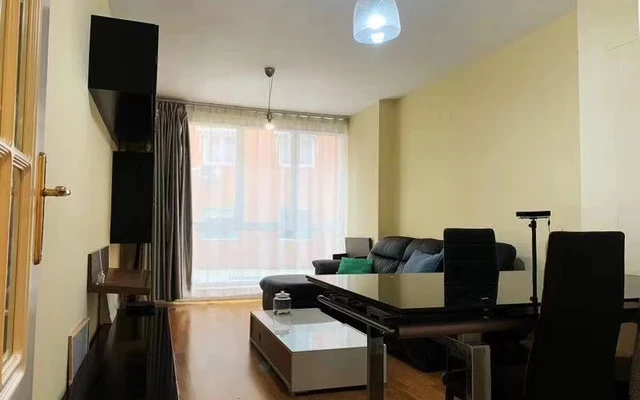 Marques de Vadillo 2-Bedroom Apartment 2