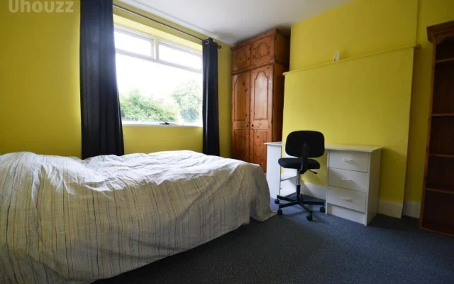 7 bedroom house close to University of Birmingham 3