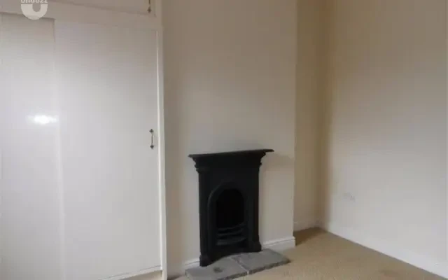 quality two bedroom terraced house near University 4