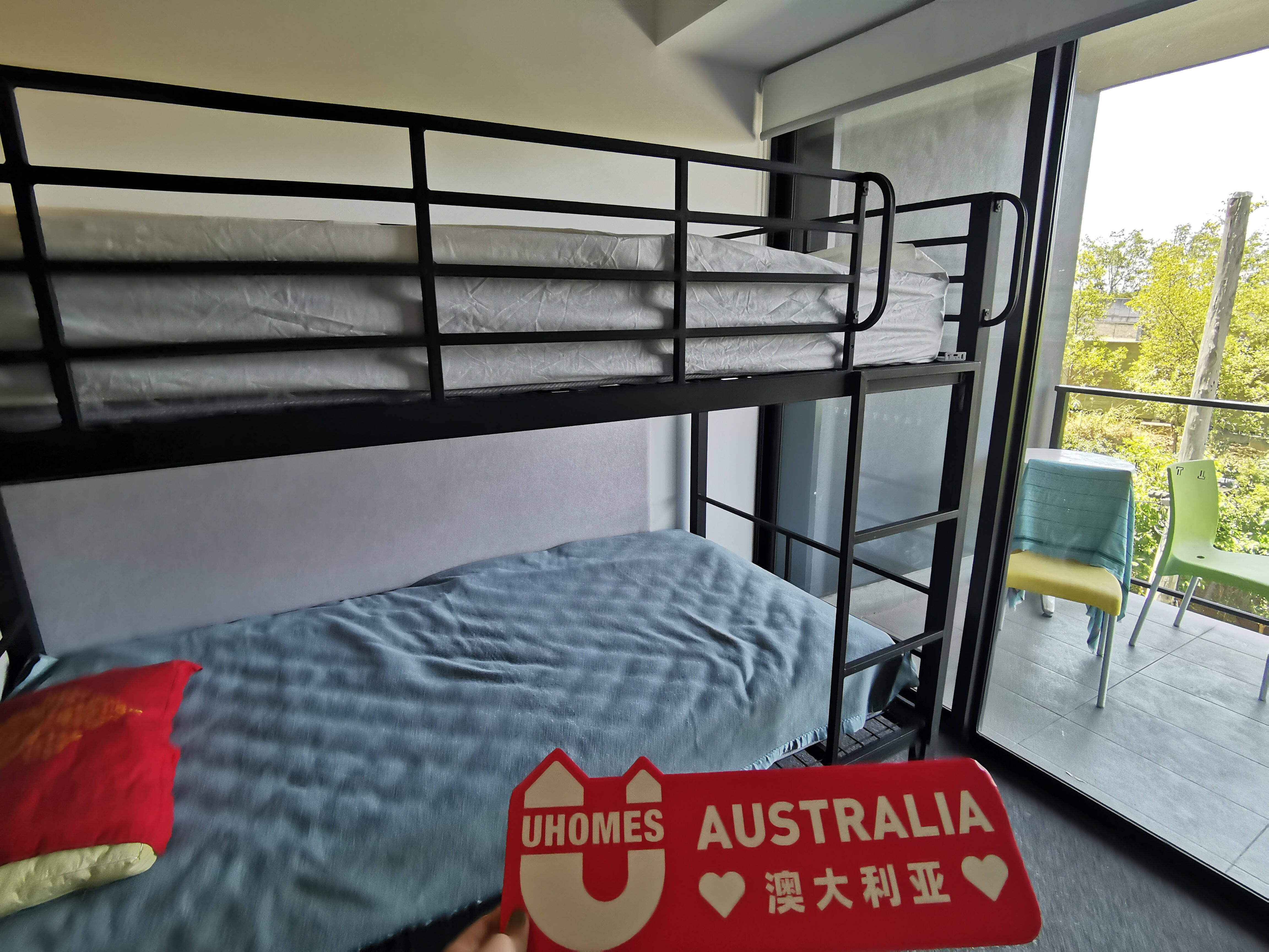 Twin Bunk Apartment