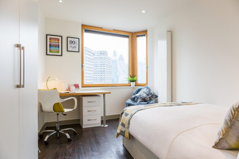 Gob Aldgate Residence