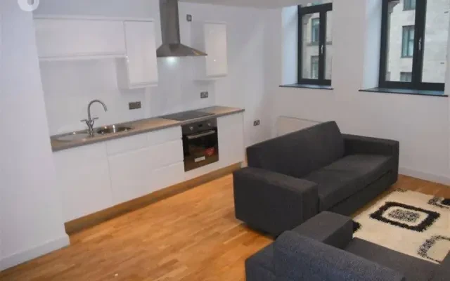 1 bedroom apartment near University of Bradford 4