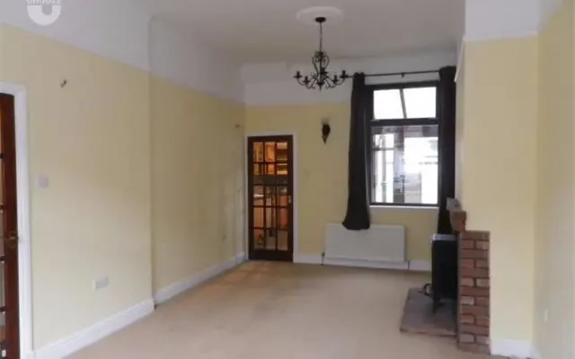 quality two bedroom terraced house near University 2