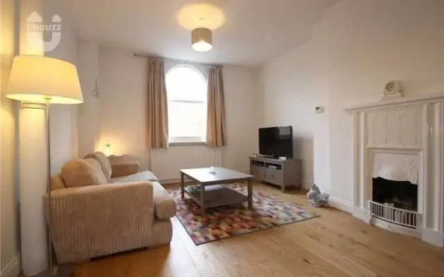Exquisite one-bedroom apartment near Oxford House 2