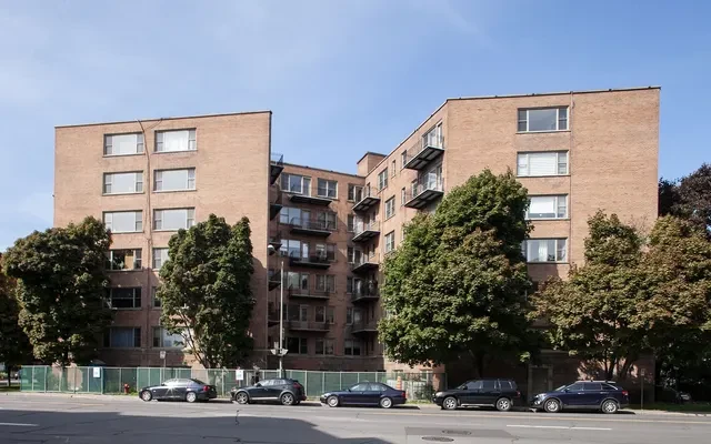 10 Rosemount Avenue 0