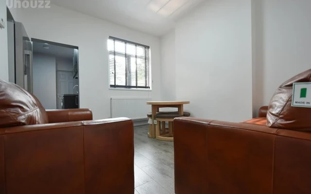 Entire Place·5B2B···6 Umberslade Road, Selly Oak 3
