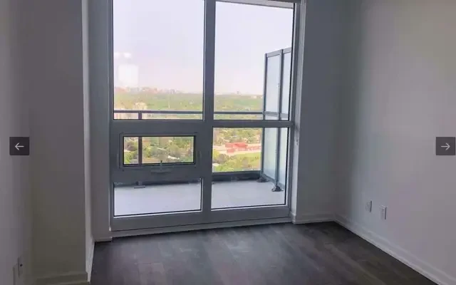 Toronto 1B +Den for rent 1
