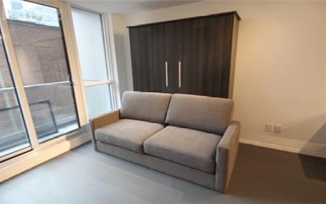 Toronto fully furnished studio for rent 4