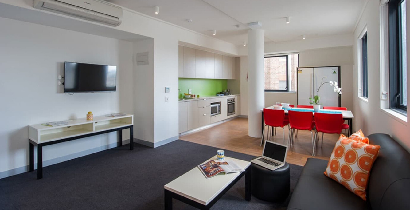 Single Bedroom – 6 Share Apt