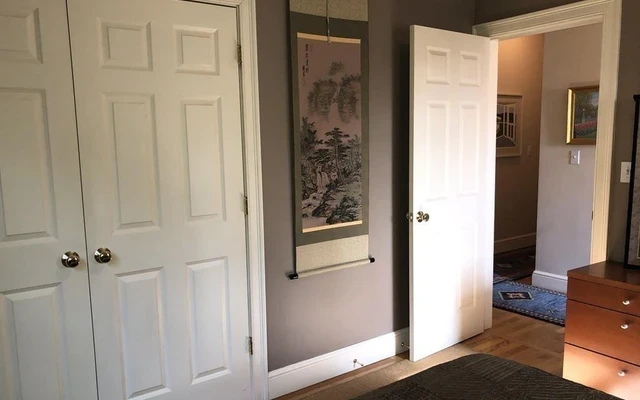 Raymond Unit B, Manchester, MA 01944 4