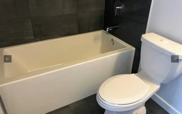 Toronto 1B +Den for rent 3