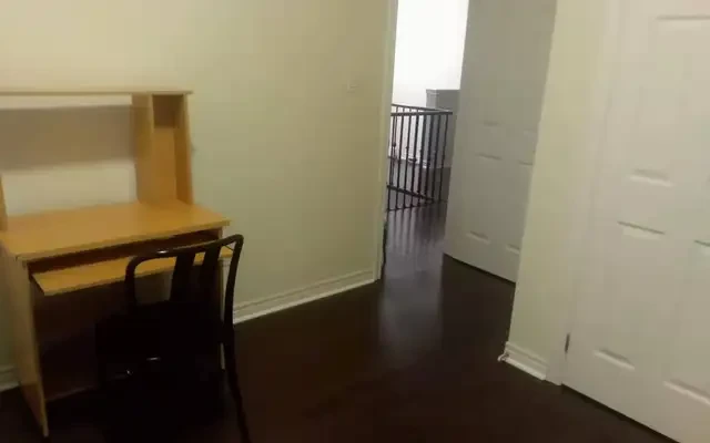 奥克维尔  house合租 0